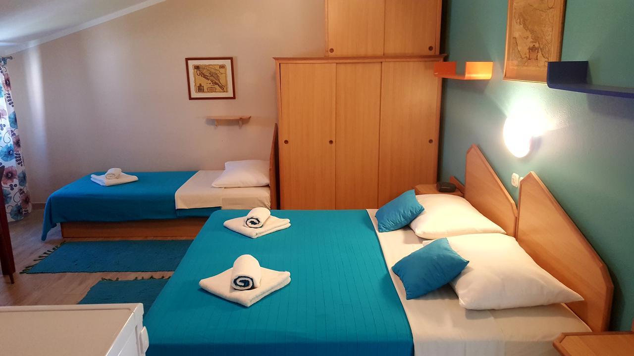 Pansion Pirat 3* Petrčane