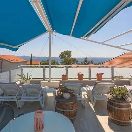 Pansion Pirat Bed & Breakfast Petrcane Exterior photo